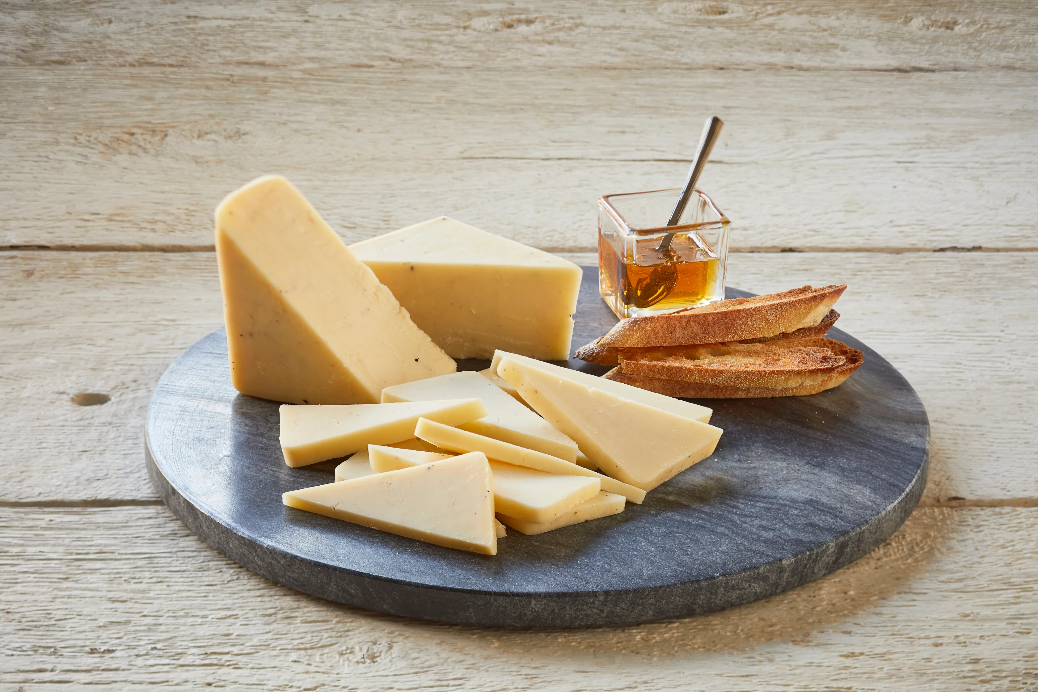 7 Year Aged White Cheddar - Image 2