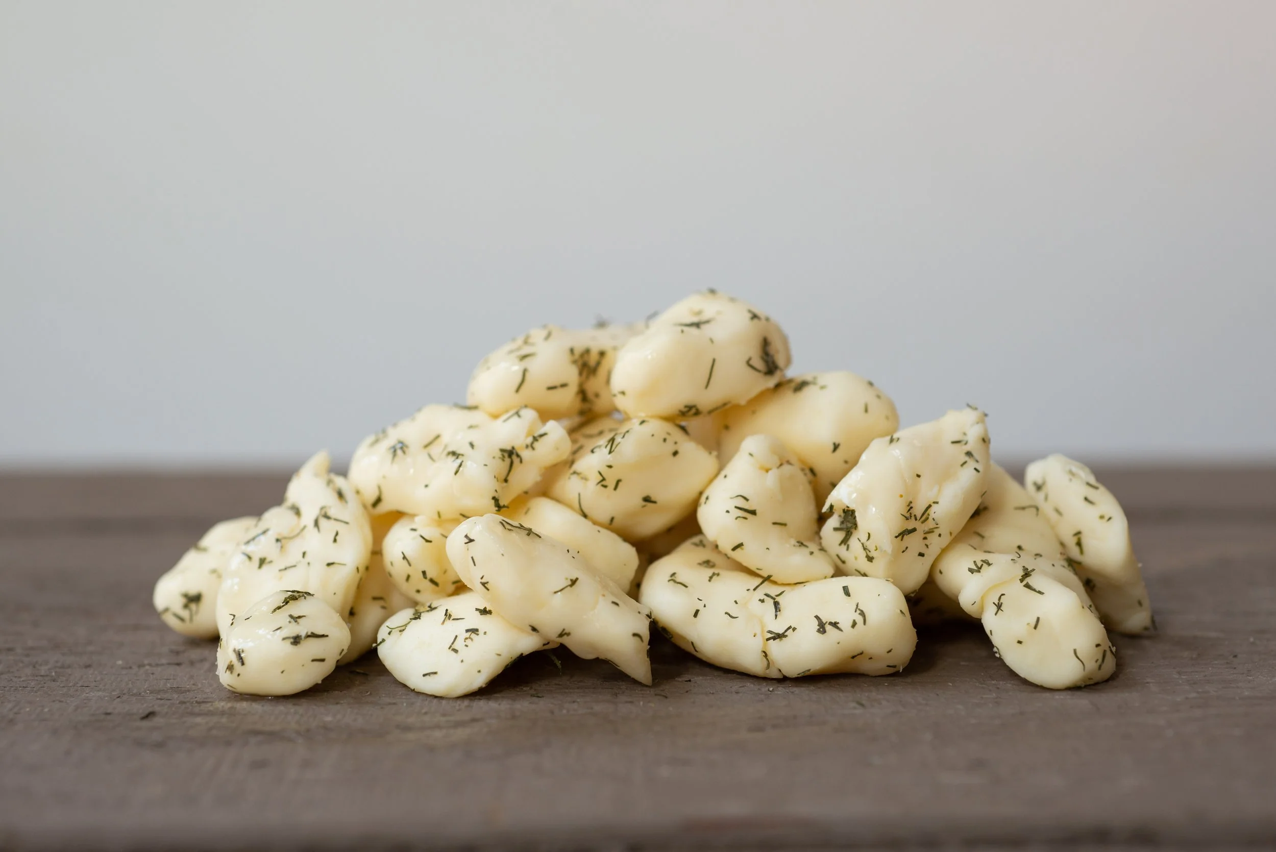Cheese Curds - White Garlic & Dill - Image 6