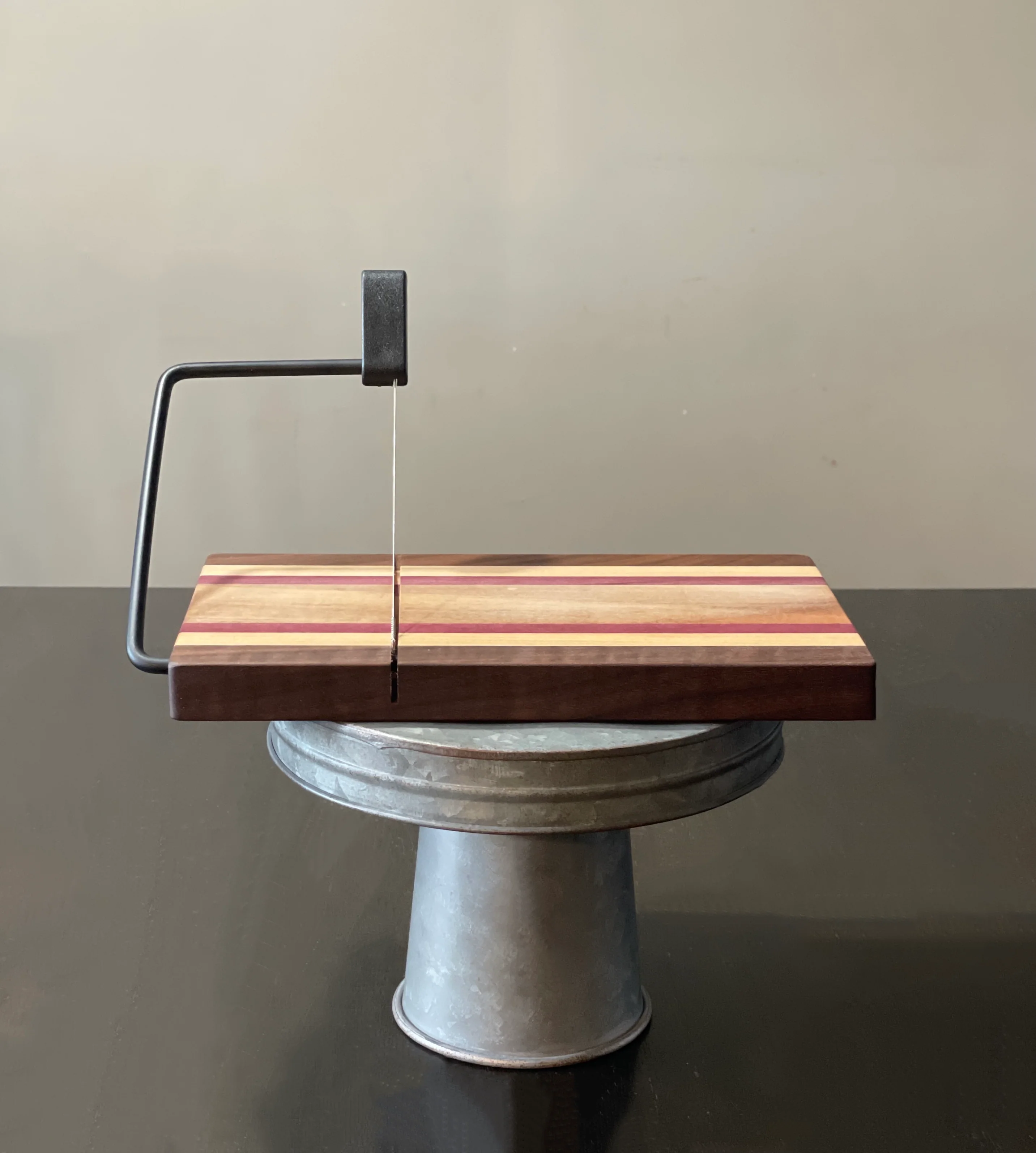 Cheese Cutting Board with Slicer - Image 4